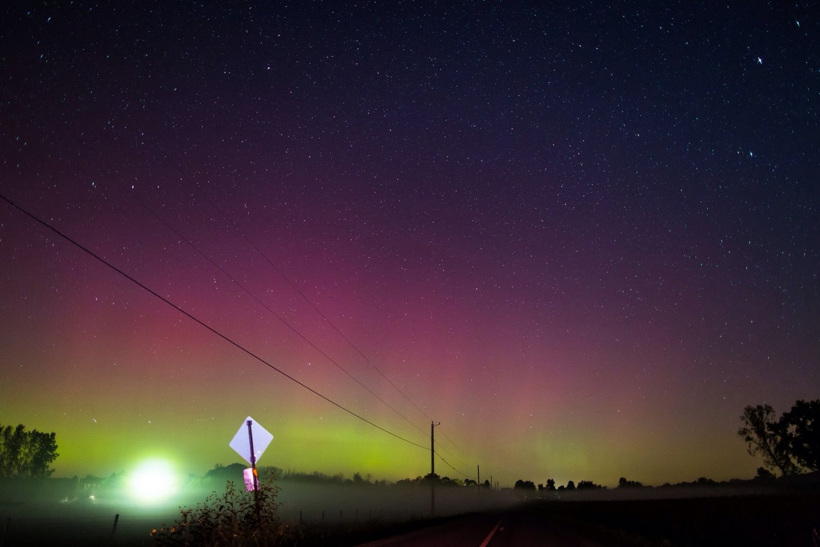 Aurora Borealis in central Ohio tonight.